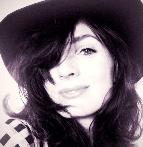 Zoe Hennessey, Los Angeles