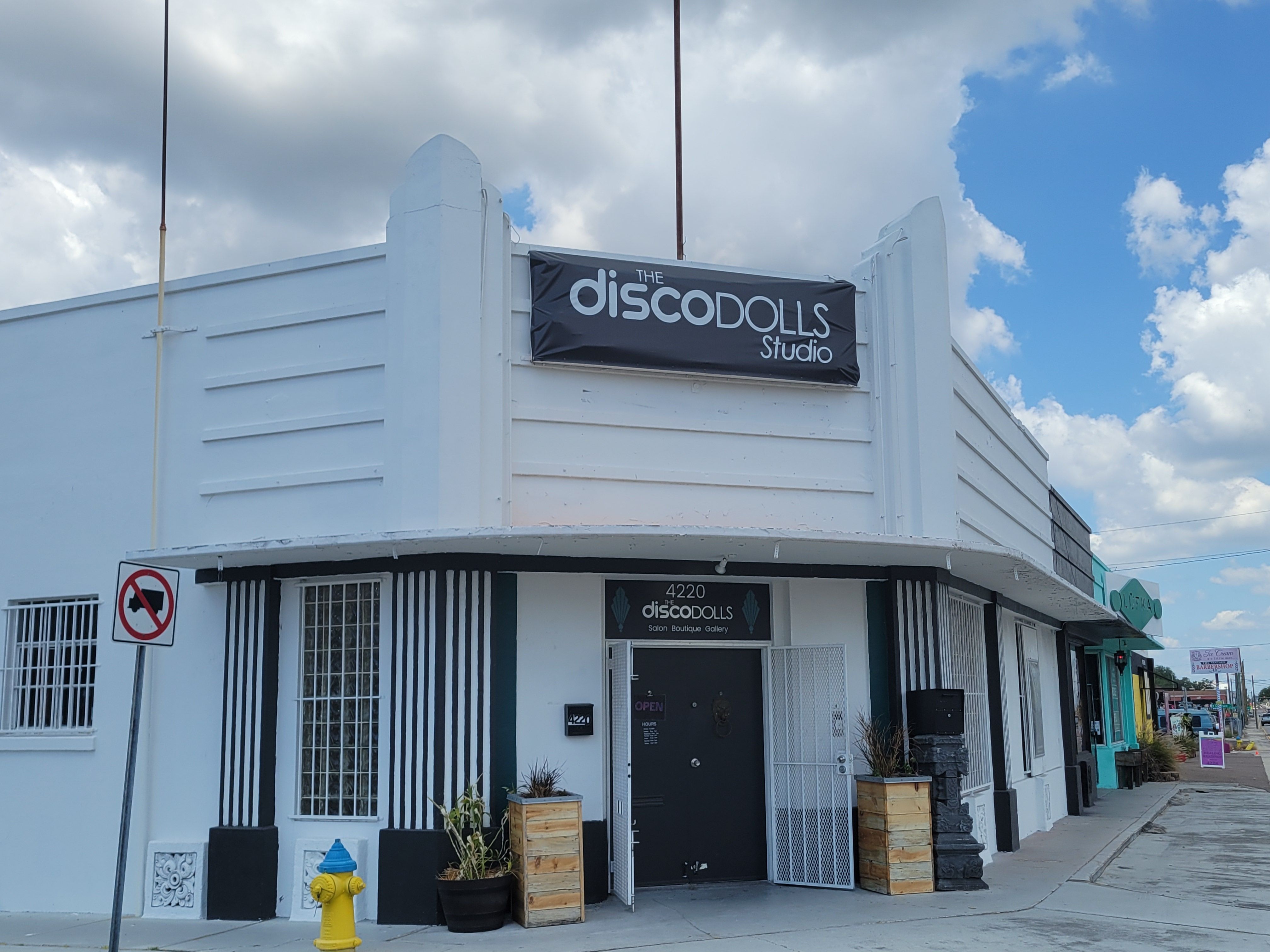 The Disco Dolls Studio Tampa exterior