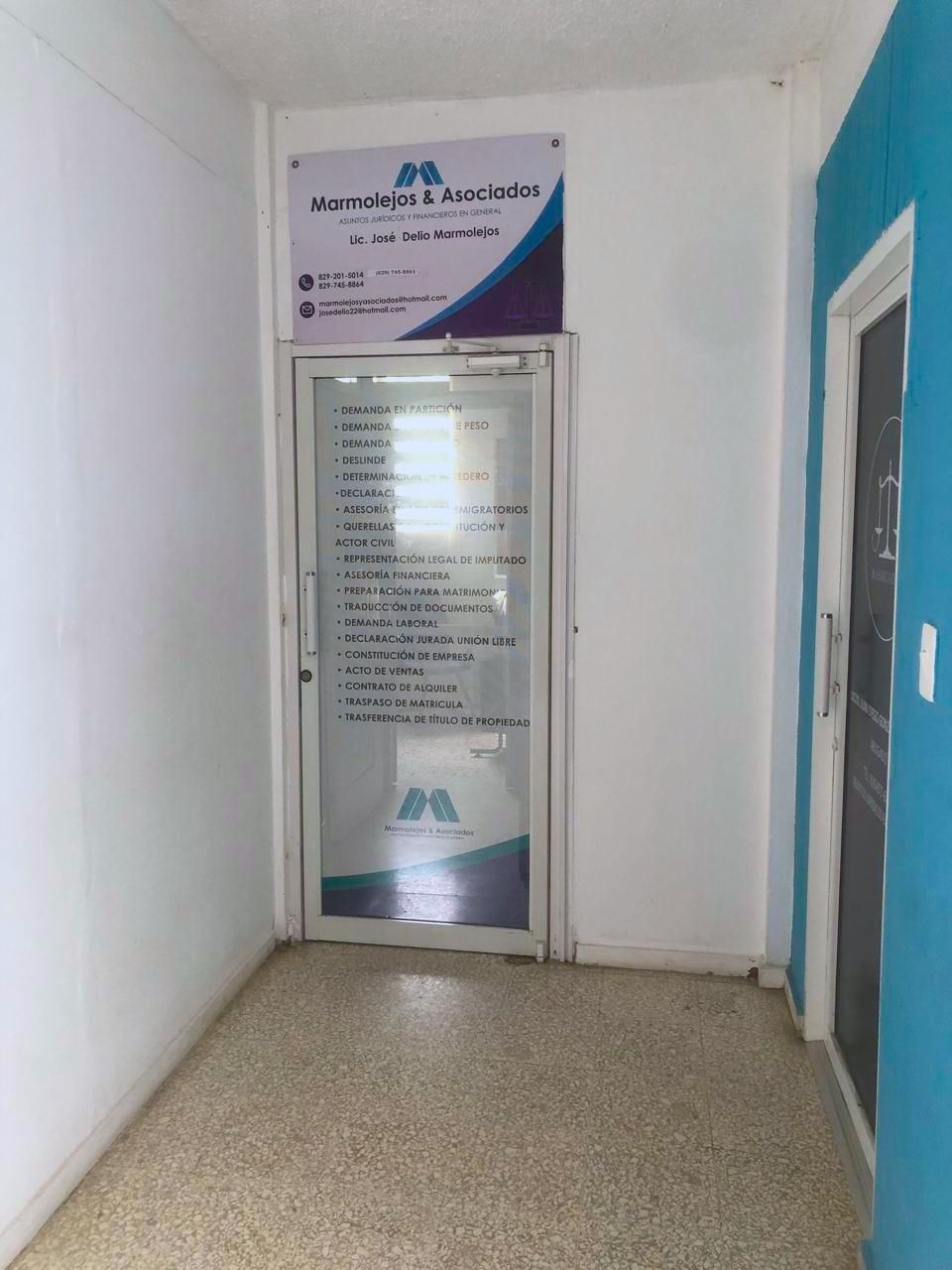 Marmolejos & Asocidados La Vega Entrance door to Marmolejos & Asociados