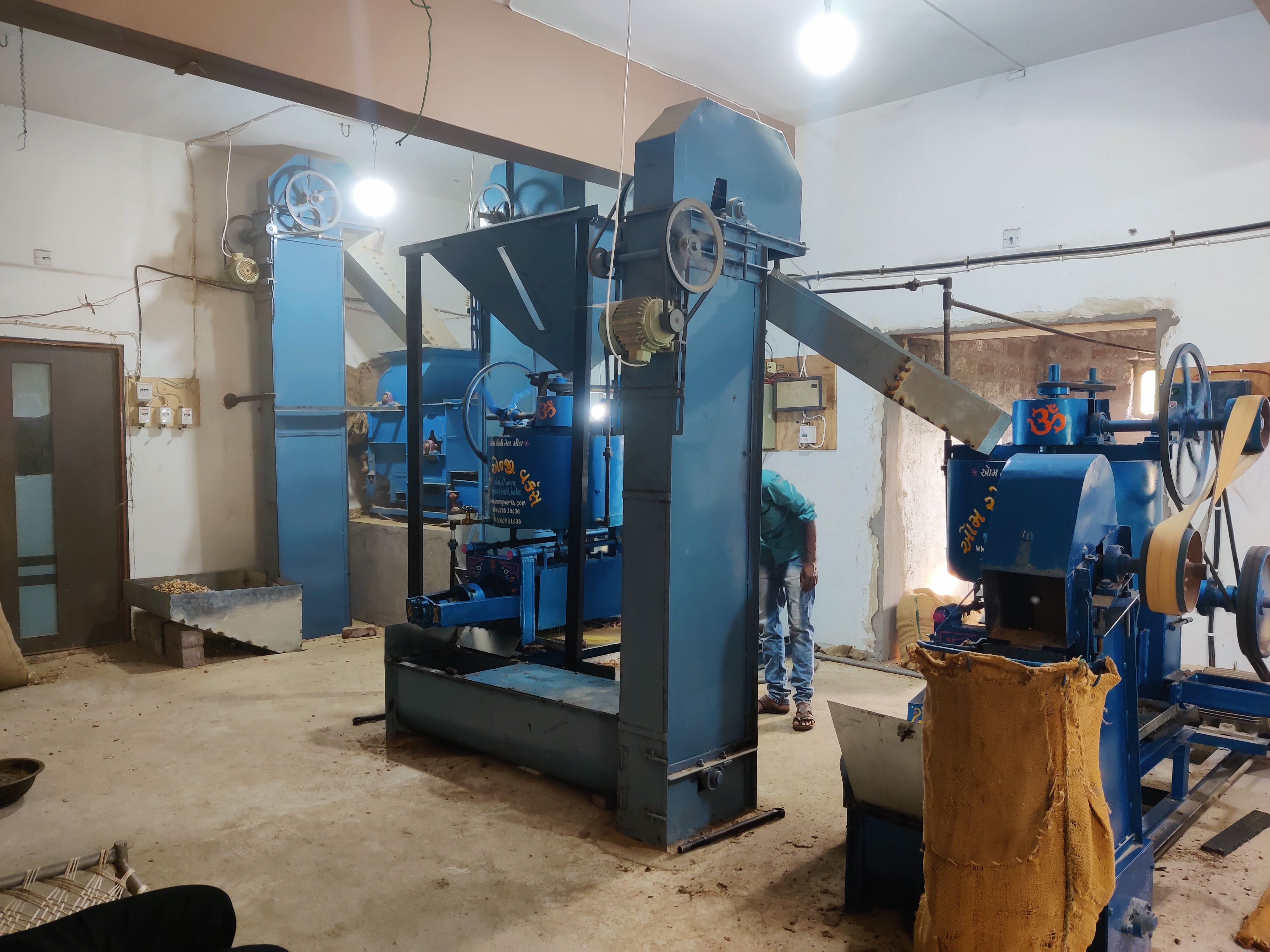 8 Ton Automatic Oil Mill Plant | Groundnut Oil Mill Plant Processing | OM Oil Mill Plant | Oil Extraction Plant Working