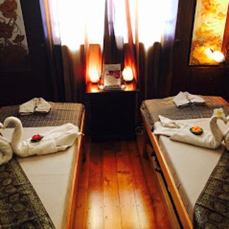 Golden Touch Beauty Massage Salon In Karachi 