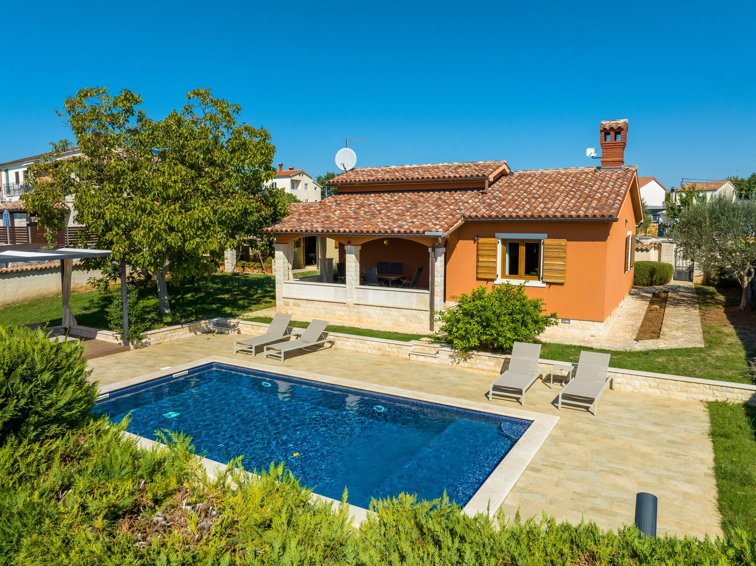 Auction - House with Pool and Large Garden | Betiga, Barbariga